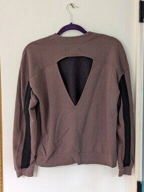 Cutout Back Sweatshirt in Mauve with Black Arm Stripes - Hurley